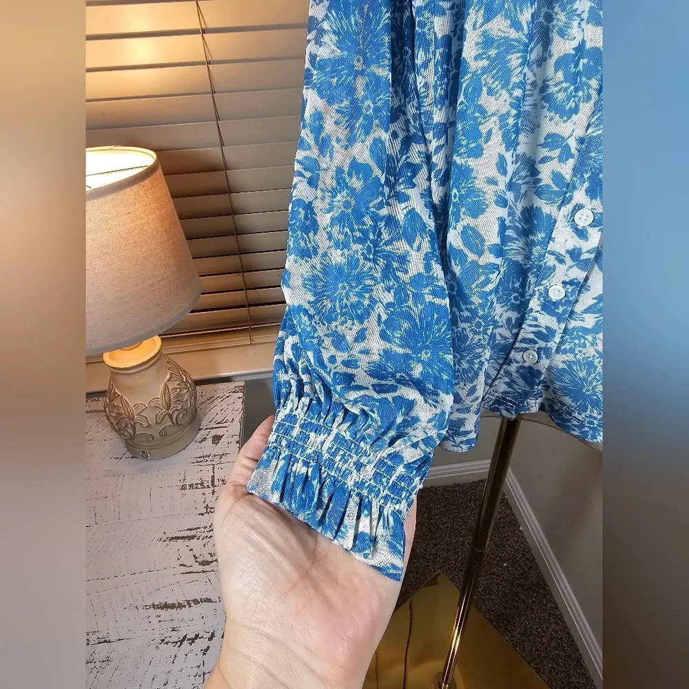Beyond the Radar Medium Womens Blue Floral Print Long Sleeve Top Boho Flowy - Picture 7 of 13